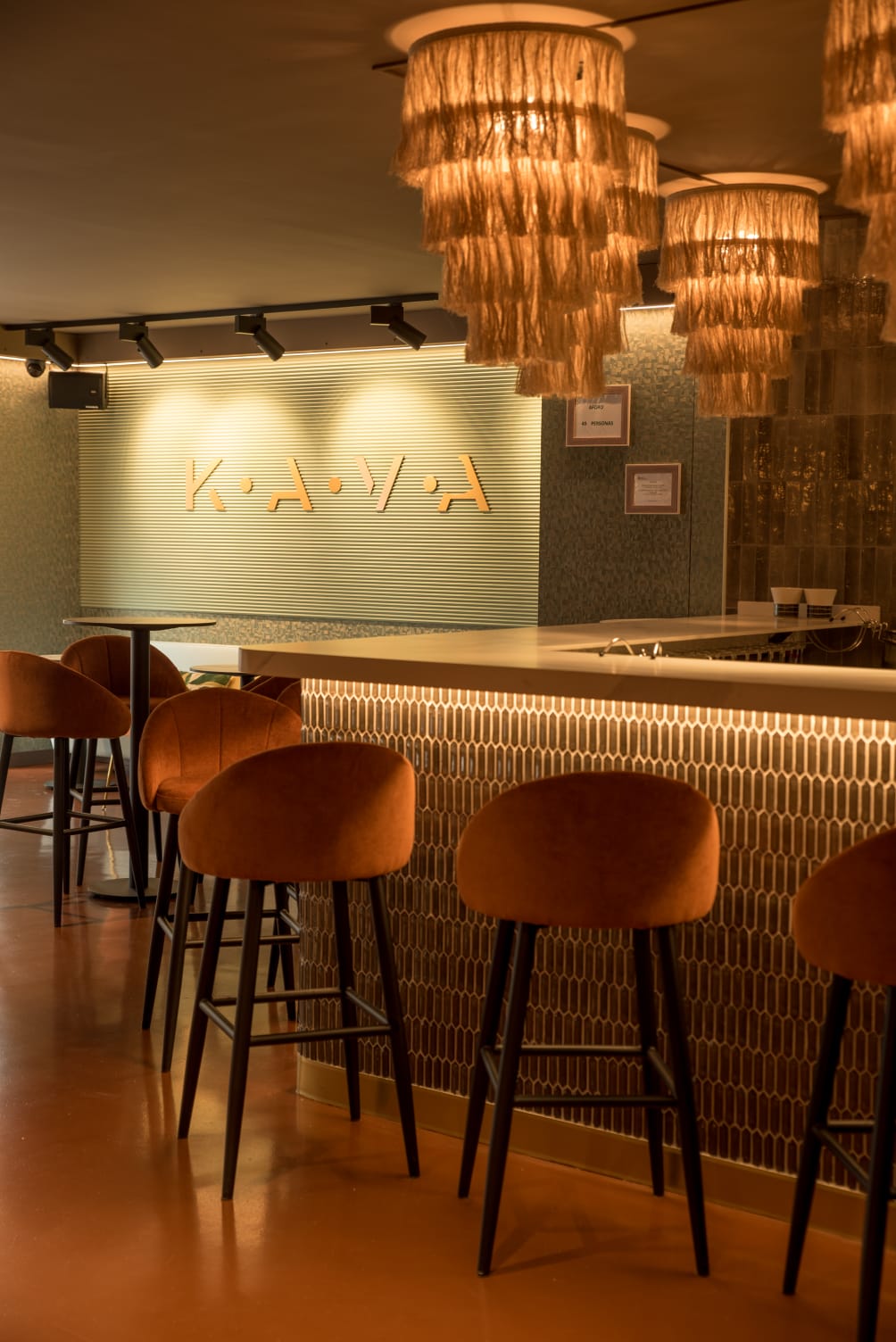Kava Bar. Elegante pub en Burgos.